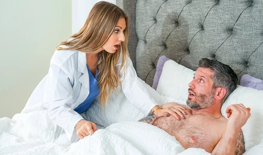 Зрелый мужик занялся секс-терапией с опытной докторшей